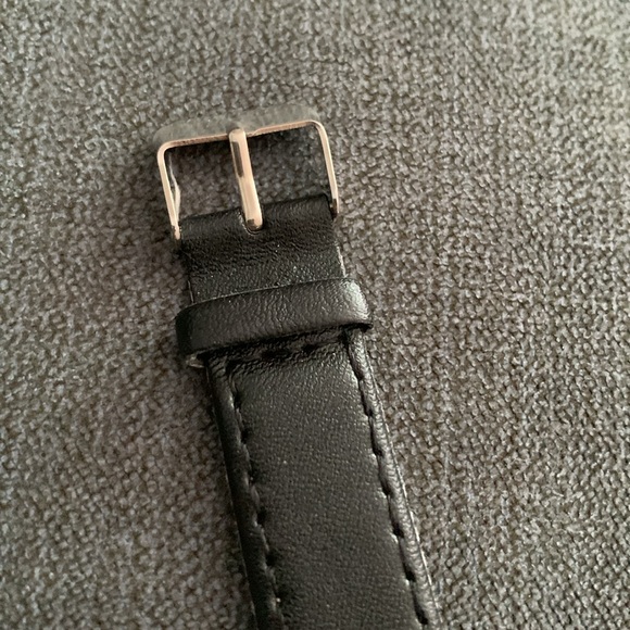 Vintage Toni Floral Face Watch With Gems - Picture 5 of 6